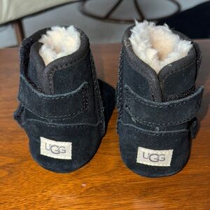 🥶❄️UGG Black Infant Booty Slippers
